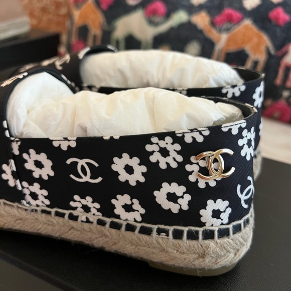 BNIB 22P Chanel floral espadrilles size 37 - Picture 7 of 10